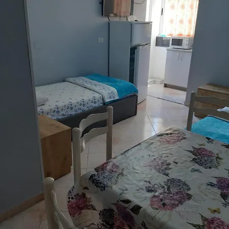 Gersina Hotel apartamentowy Golem (Tirana)