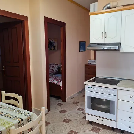Hotel apartamentowy Gersina Golem (Tirana)