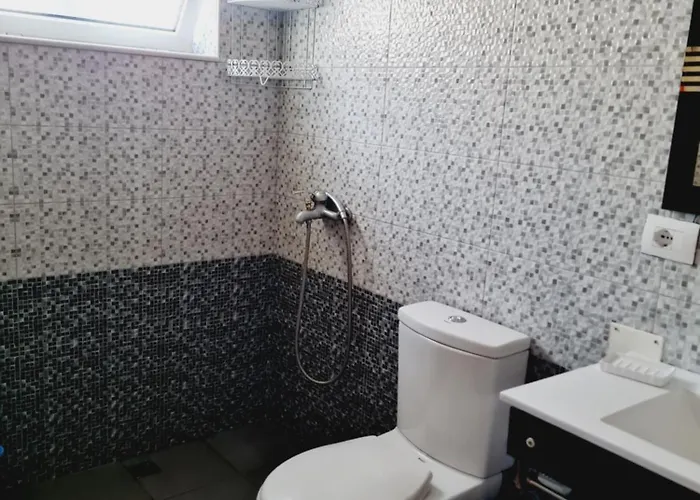 Gersina Hotel apartamentowy Golem (Tirana)