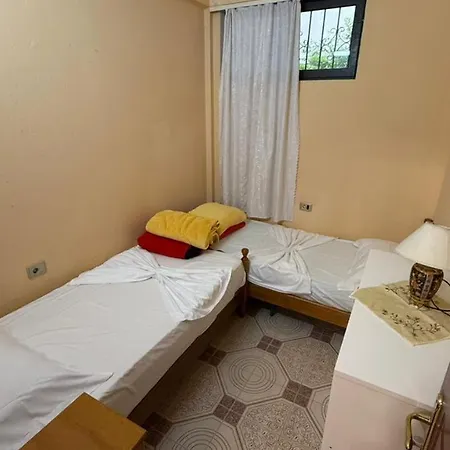 Lägenhetshotell Gersina Golem (Tirana)