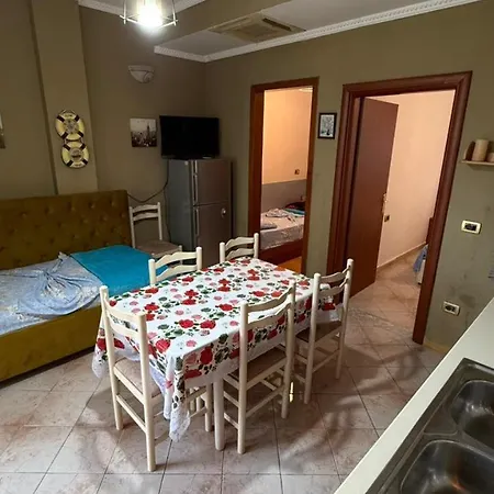 Gersina Ξενοδοχείο με διαμερίσματα Golem (Tirana)